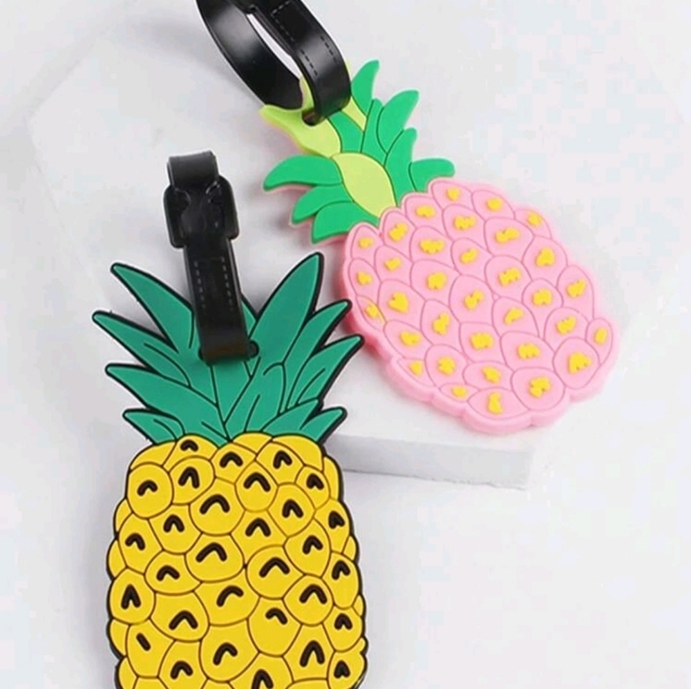 PINEAPPLE LUGGAGE TAGS